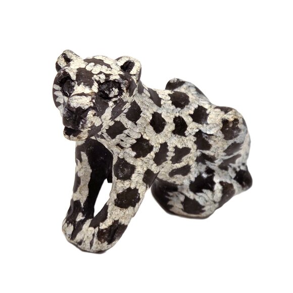 Carved Stone Cheetah Leopard Figurine Seated Sculpture Small Black White Cat - Picture 1 of 5